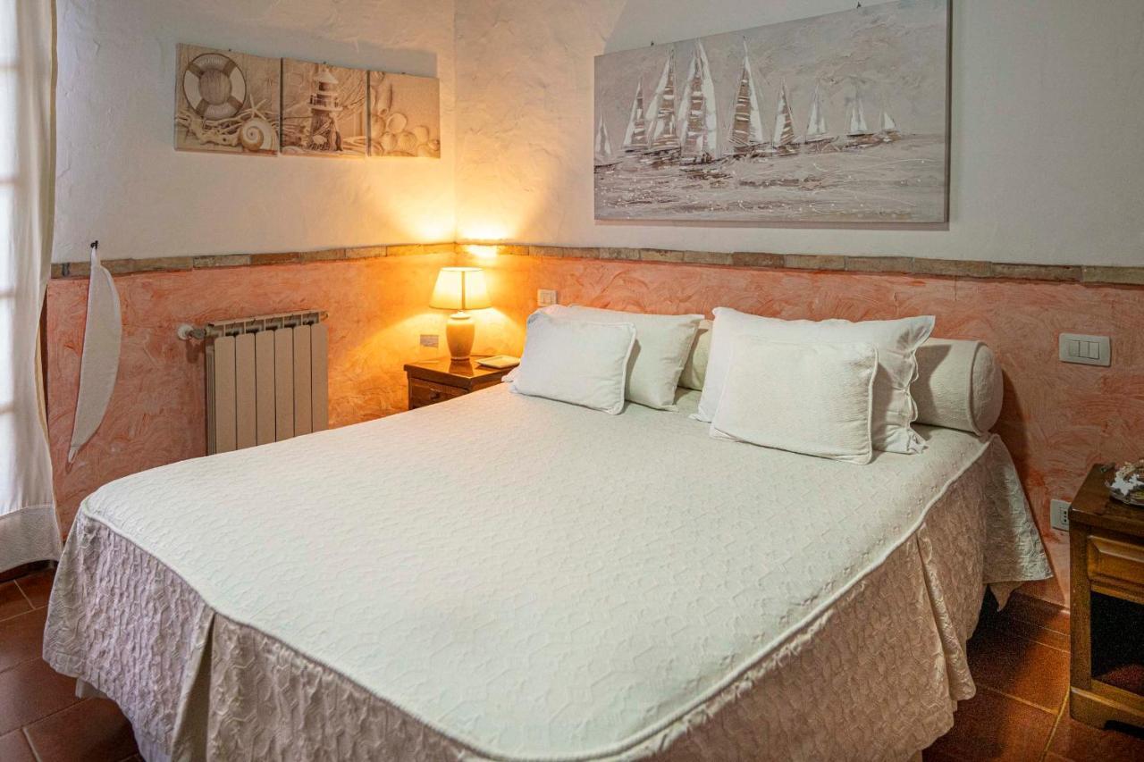 Sa Domu Sarda Suites - Bed & Breakfast Porto Columbu - Perd'E Sali Dış mekan fotoğraf