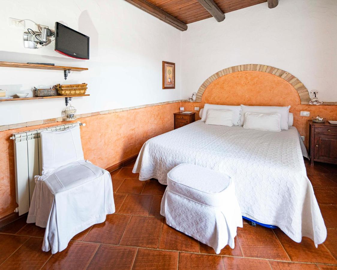 Sa Domu Sarda Suites - Bed & Breakfast Porto Columbu - Perd'E Sali Dış mekan fotoğraf