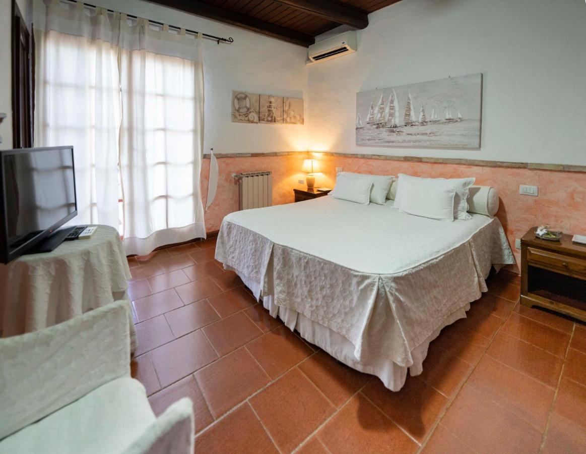 Sa Domu Sarda Suites - Bed & Breakfast Porto Columbu - Perd'E Sali Dış mekan fotoğraf