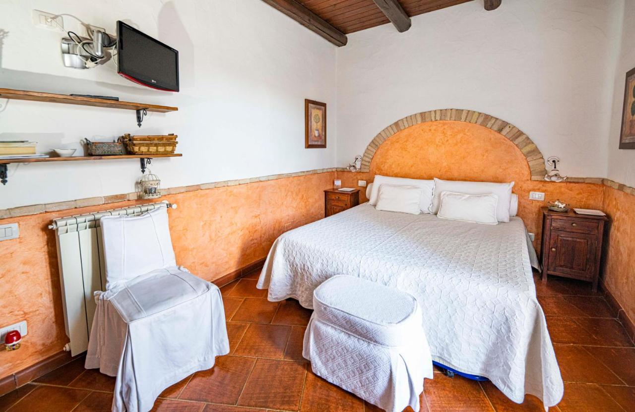 Sa Domu Sarda Suites - Bed & Breakfast Porto Columbu - Perd'E Sali Dış mekan fotoğraf