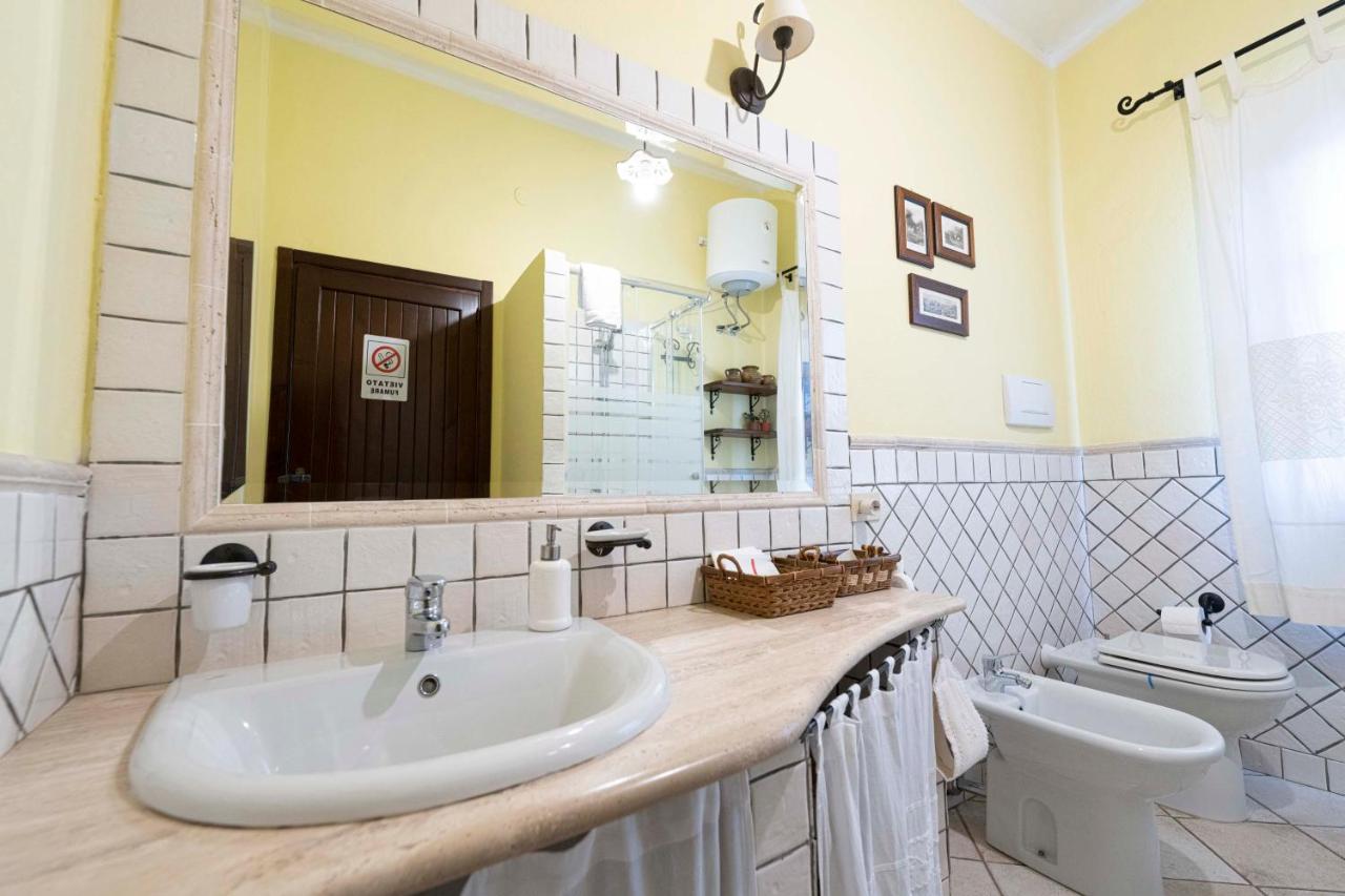 Sa Domu Sarda Suites - Bed & Breakfast Porto Columbu - Perd'E Sali Dış mekan fotoğraf