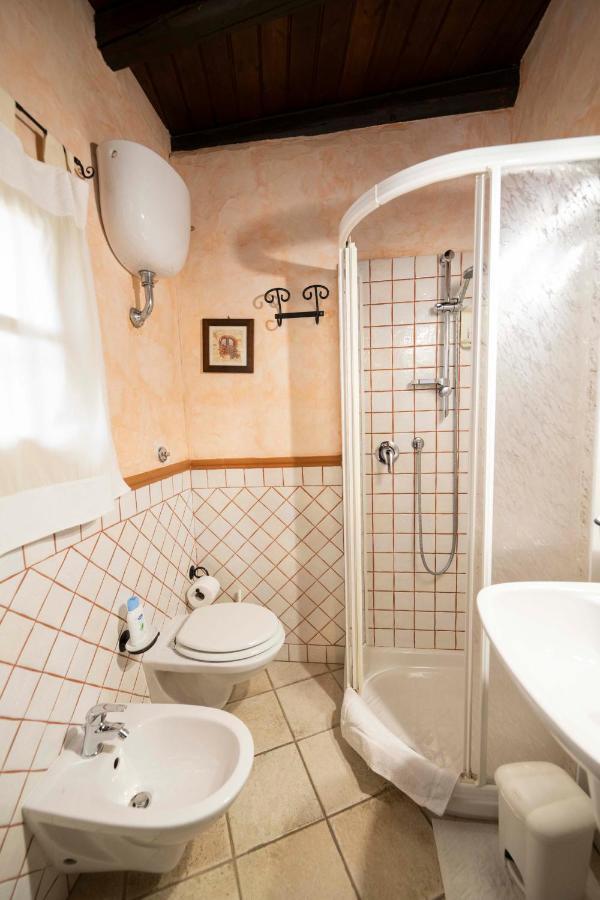 Sa Domu Sarda Suites - Bed & Breakfast Porto Columbu - Perd'E Sali Dış mekan fotoğraf